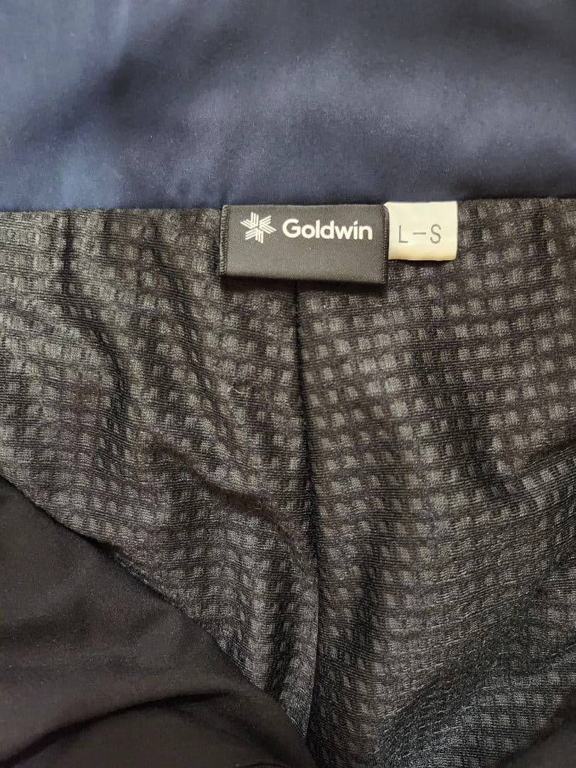 ゴールドウィン スキーウェア　上L　下L-S 　パンツの裾が長い方　必見！