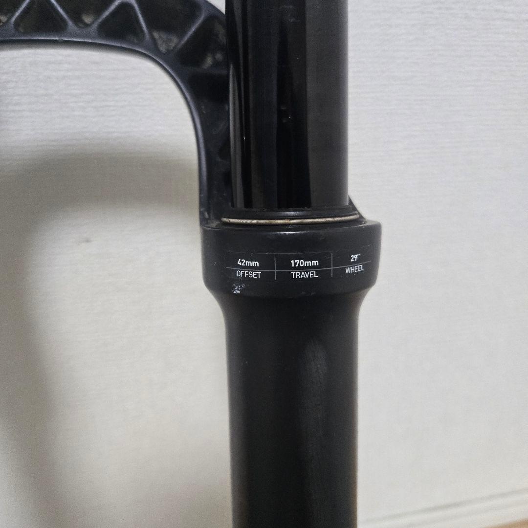 ROCKSHOCK YARI 170mm 29inブースト