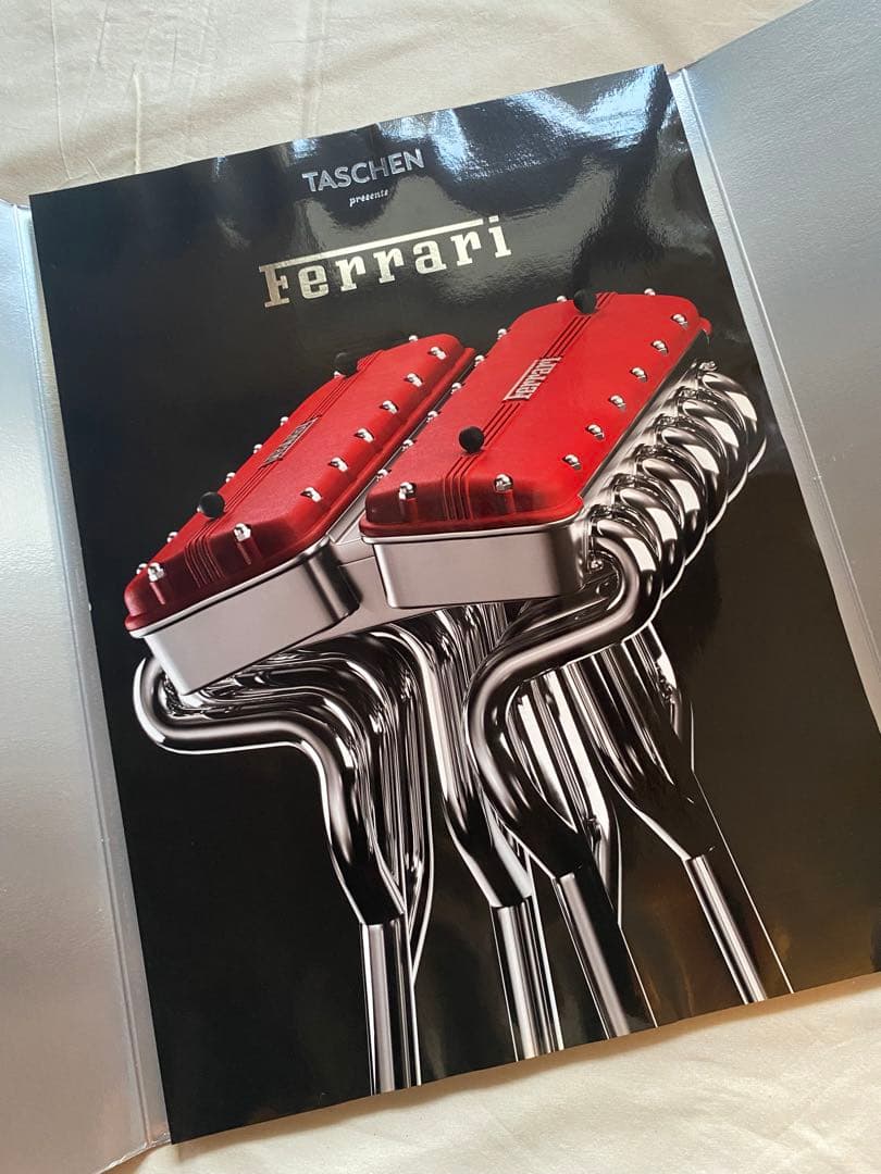 TASCHEN FERRARI アートブック