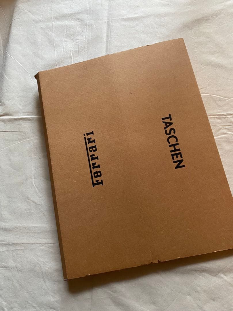 TASCHEN FERRARI アートブック