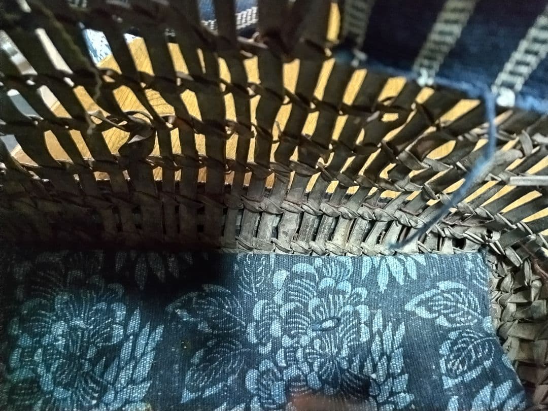 骨董山葡萄かごバッグ