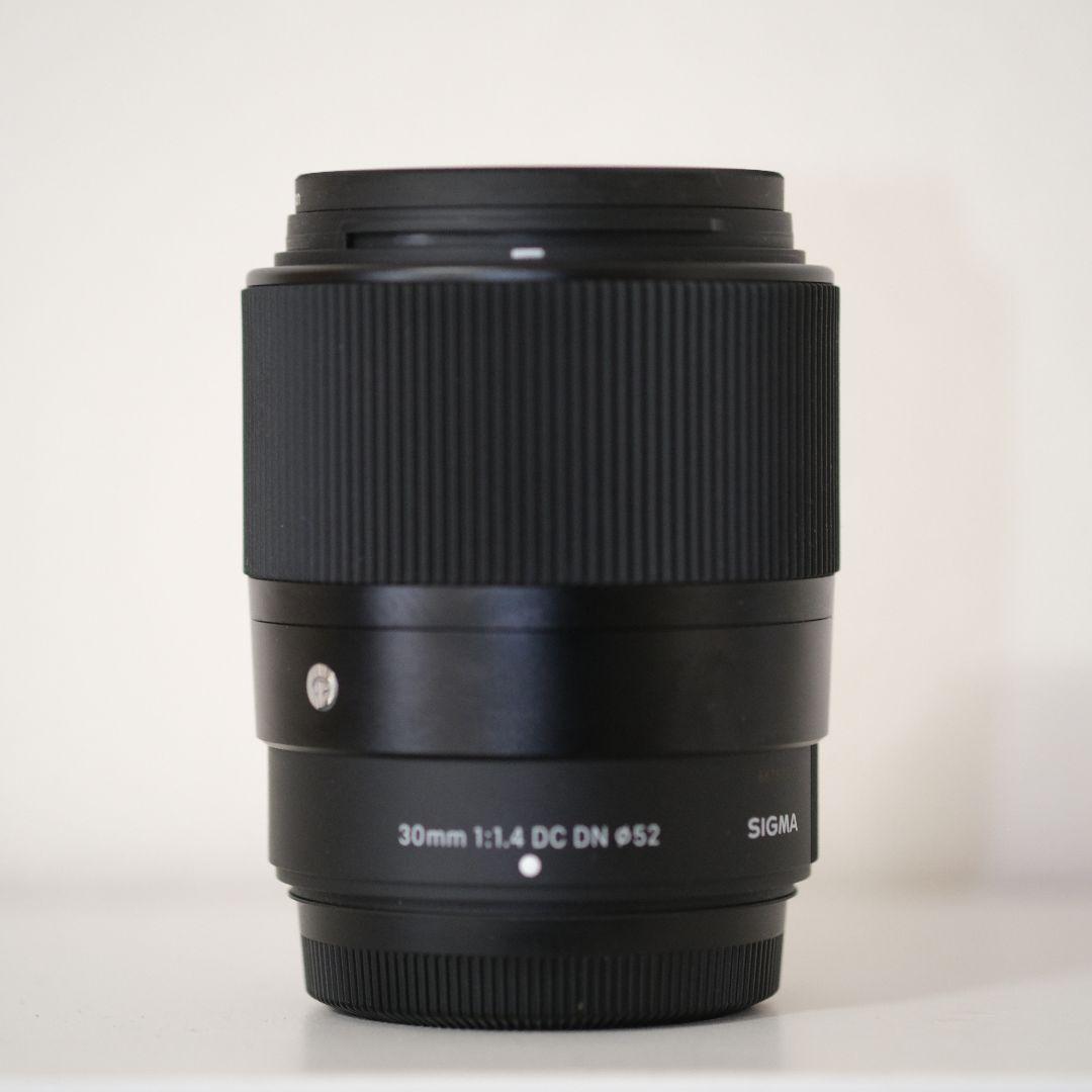 SIGMA 30mm F1.4 DC DN Xマウント フィルター付き