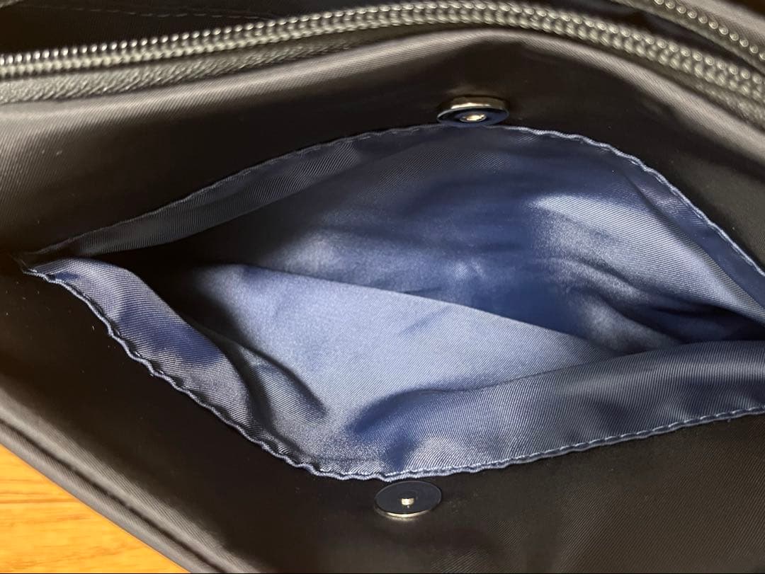 アニエス・ベー　ショルダーバッグ　ブラック