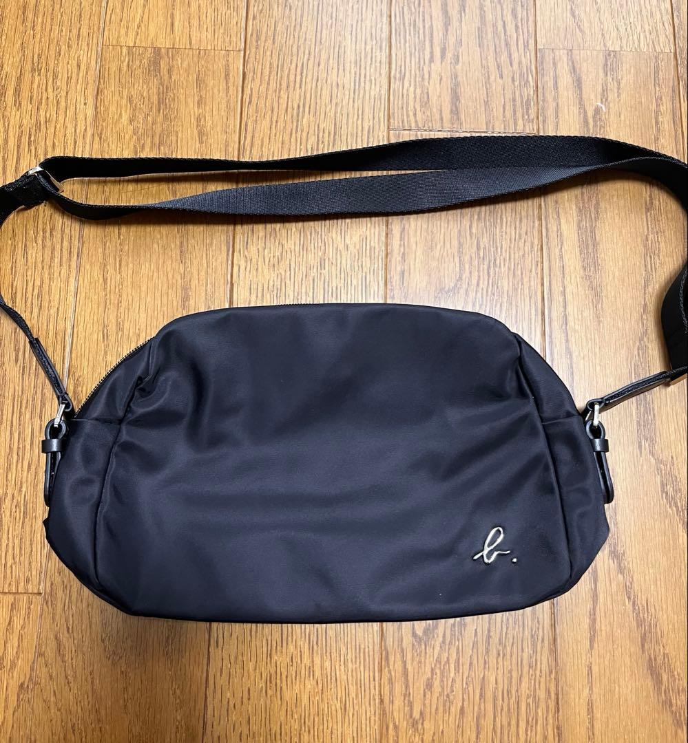 アニエス・ベー　ショルダーバッグ　ブラック