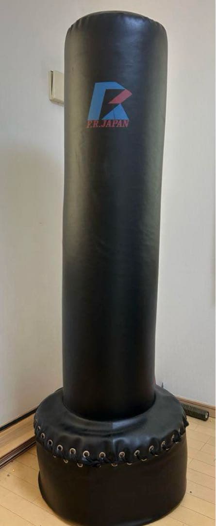 えりなです 美品　ファイティングバッグ