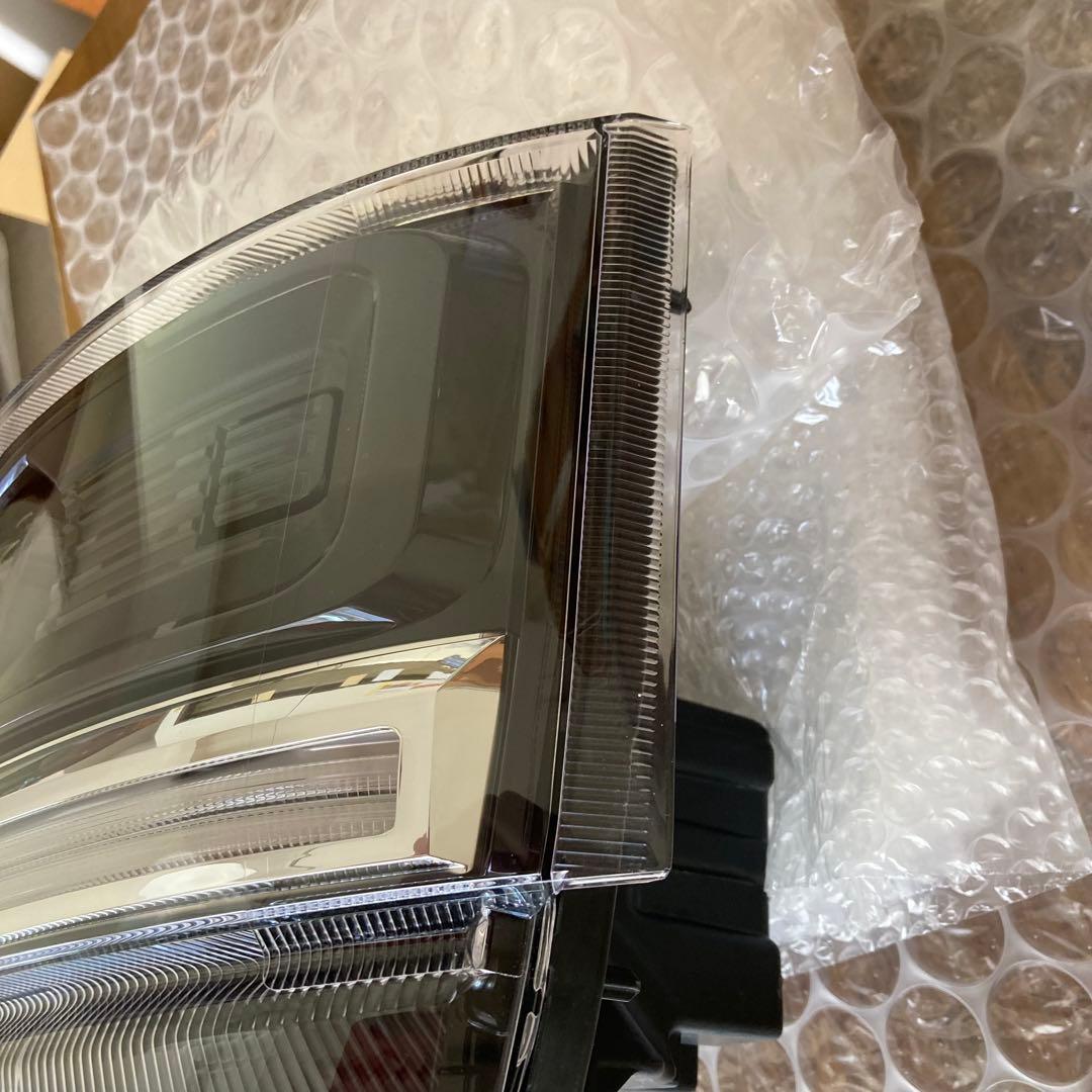 (中古品)いすゞエルフ純正ヘッドライト(左)　送料込み