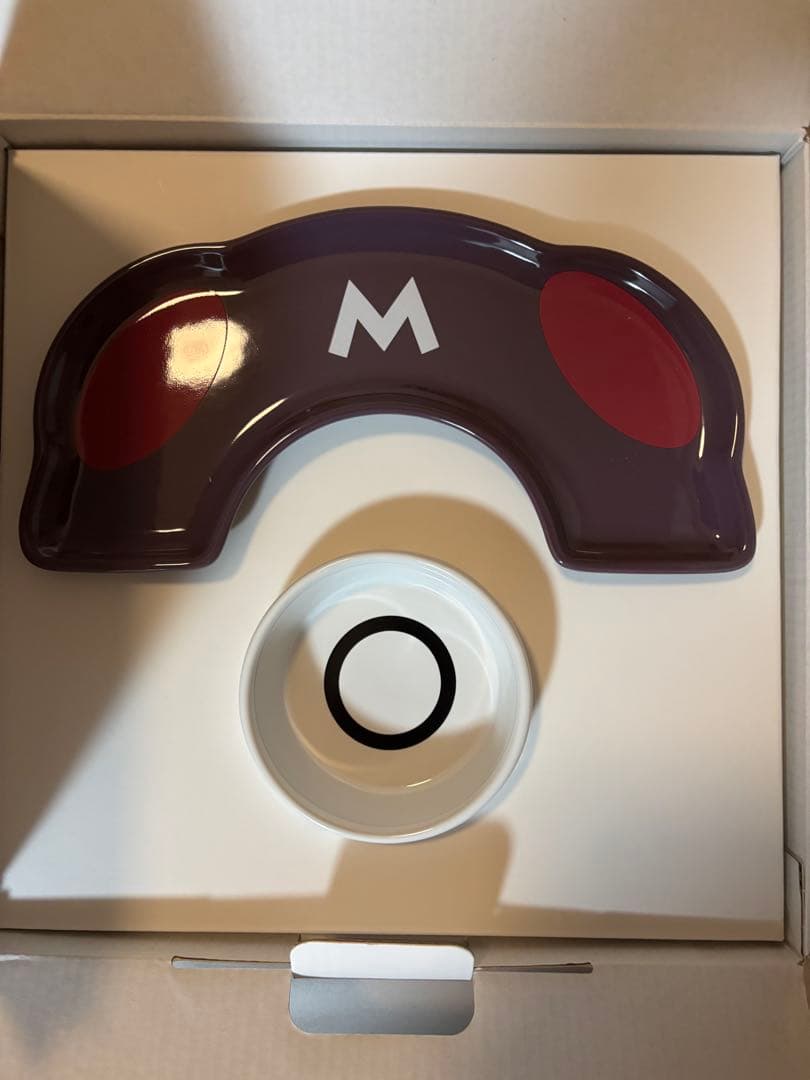 ポケモン モンスターボール型皿 LE CREUSET