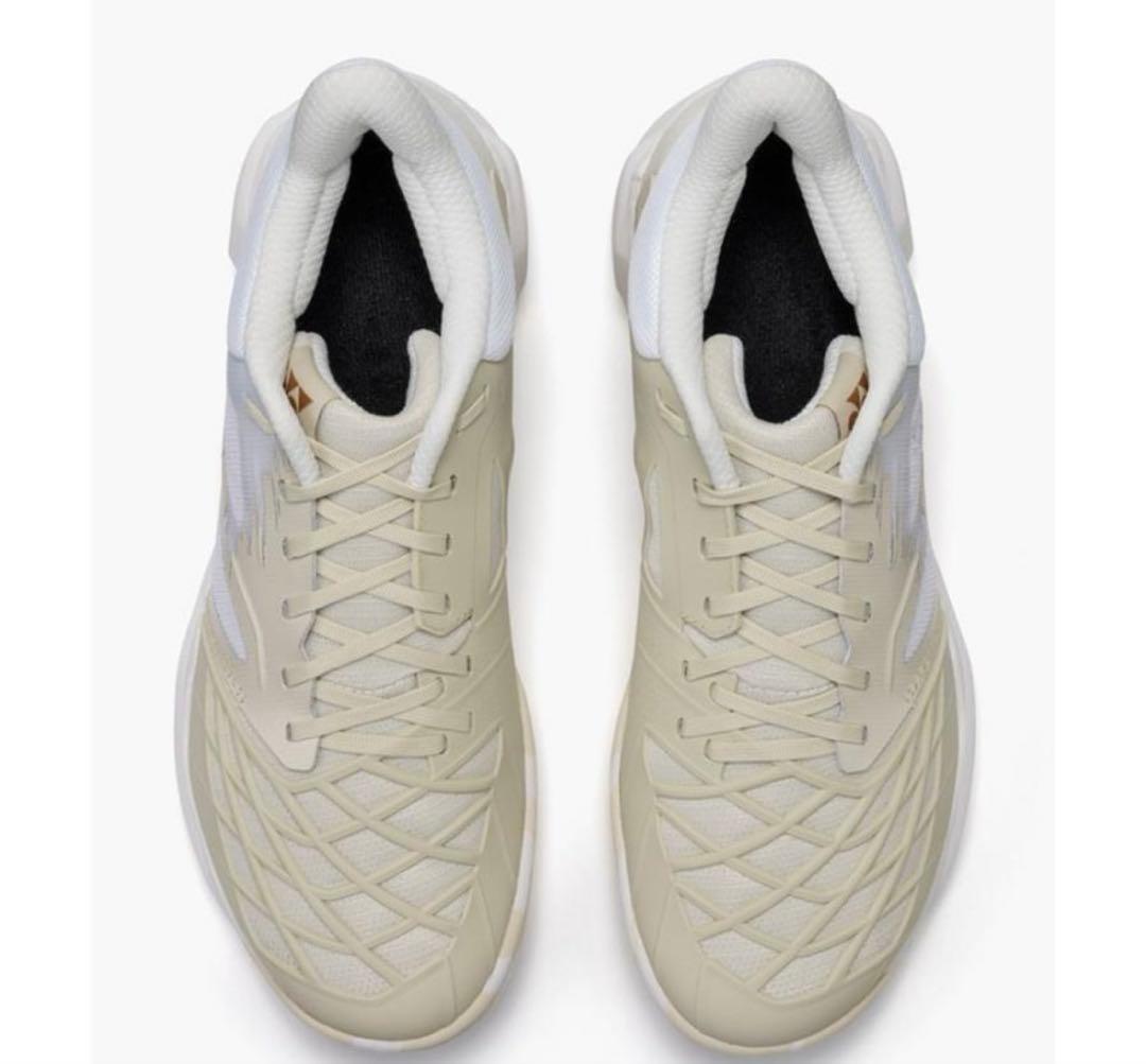 ヨネックス　カスケードドライブ　24センチ　新作