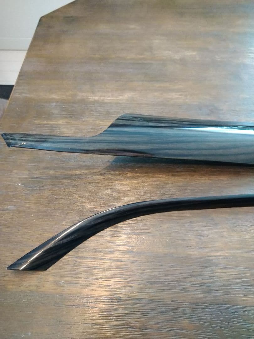 ヴォクシー８０　シルクブレイズ　インテリアパネル　黒木目