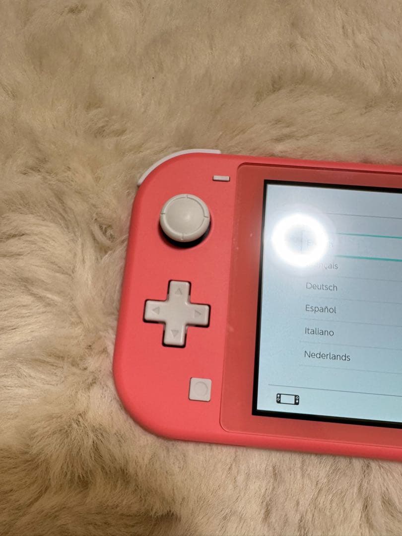 ニンテンドーswitch ライト　コーラル