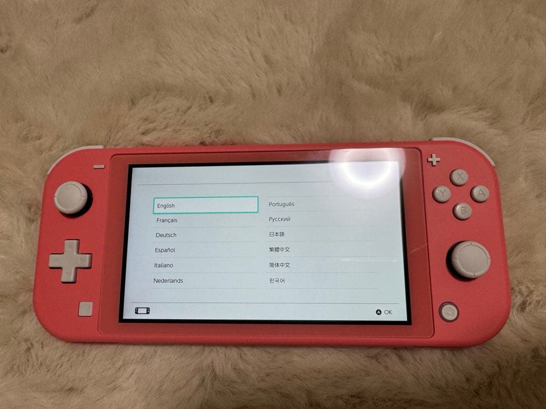 ニンテンドーswitch ライト　コーラル