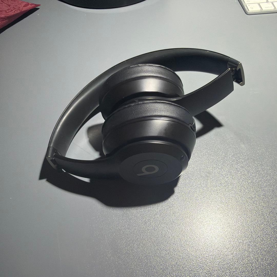 Beats solo 4 ブラック