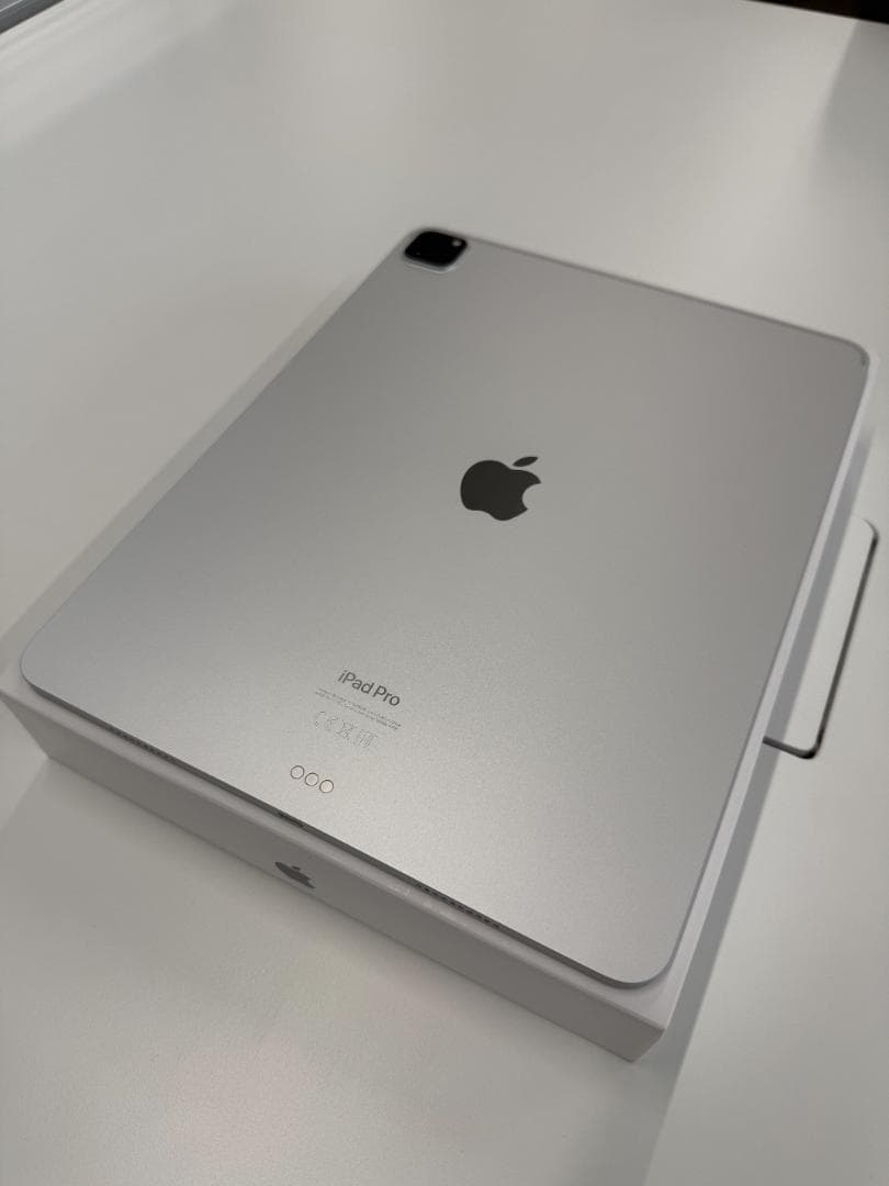 【未使用】M2 iPad Pro 第6世代 12.9インチ 128GB