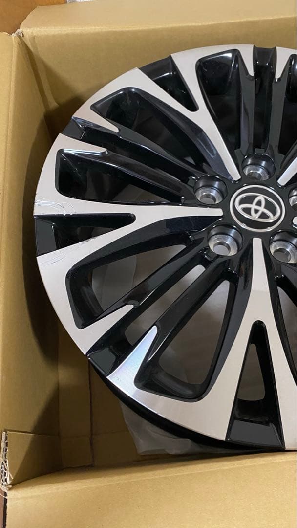 ヤリスクロス トヨタ 18インチ ホイール