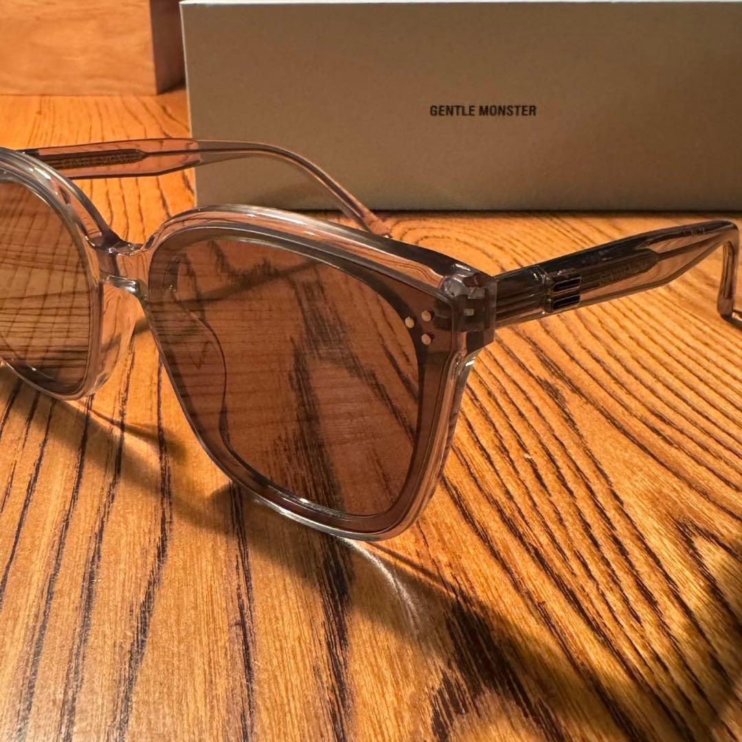 GENTLE MONSTER ジェントルモンスター　BY 灰色 グレー