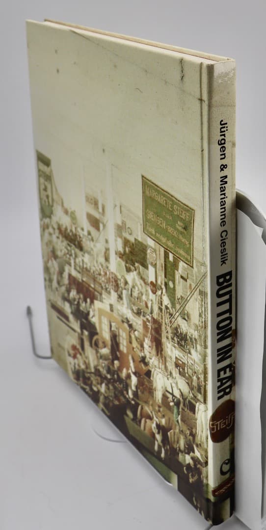 洋書 BUTTON IN EAR: The History of the Teddy