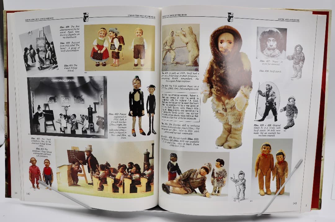 洋書 BUTTON IN EAR: The History of the Teddy