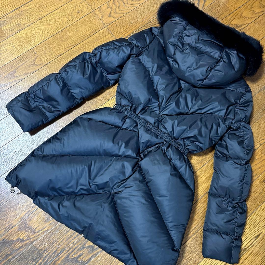 blumarine ブルマリン　フォックスファー付きダウンコート　黒　38