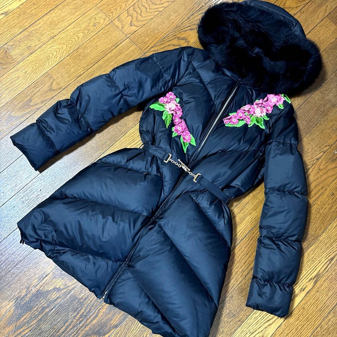blumarine ブルマリン　フォックスファー付きダウンコート　黒　38
