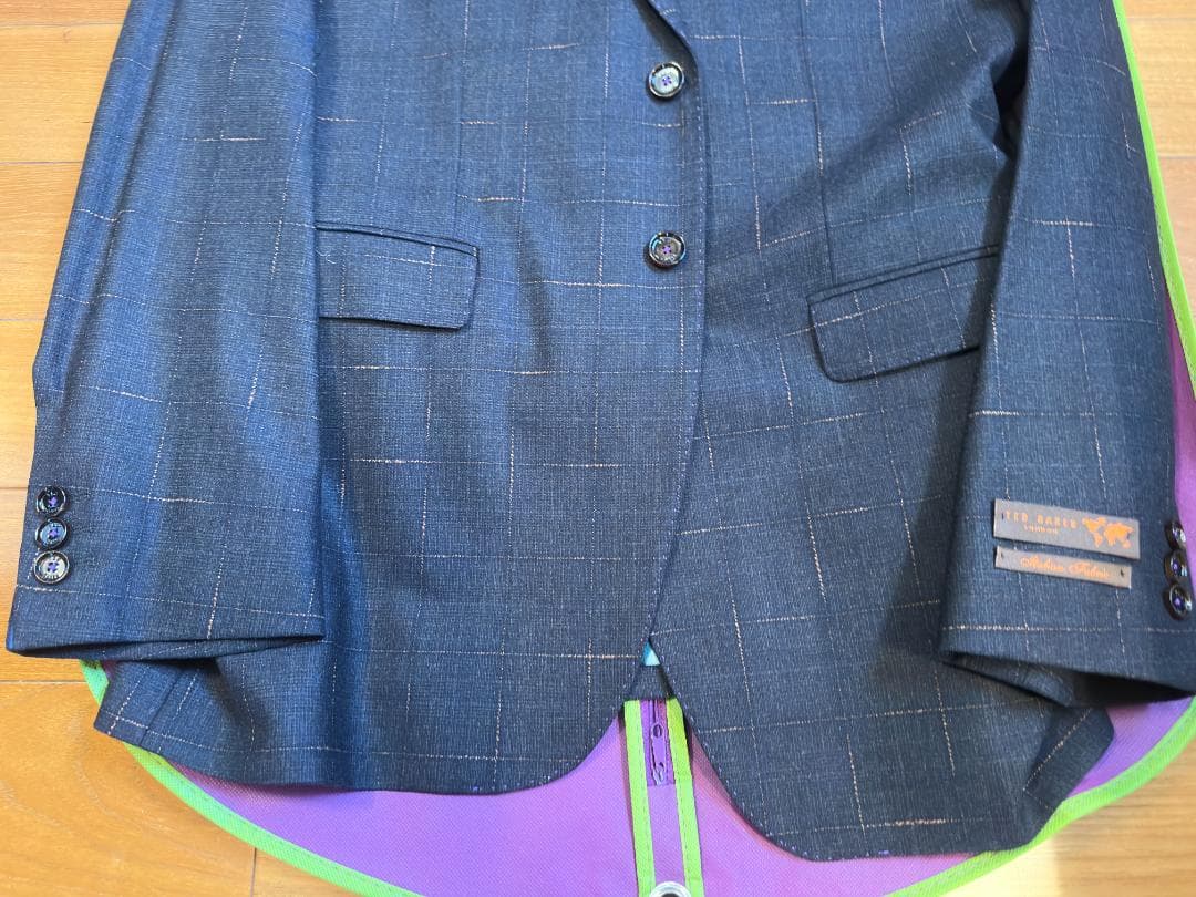 Ted Baker　テッドベイカー　男性スーツ　（イギリス発売）未使用