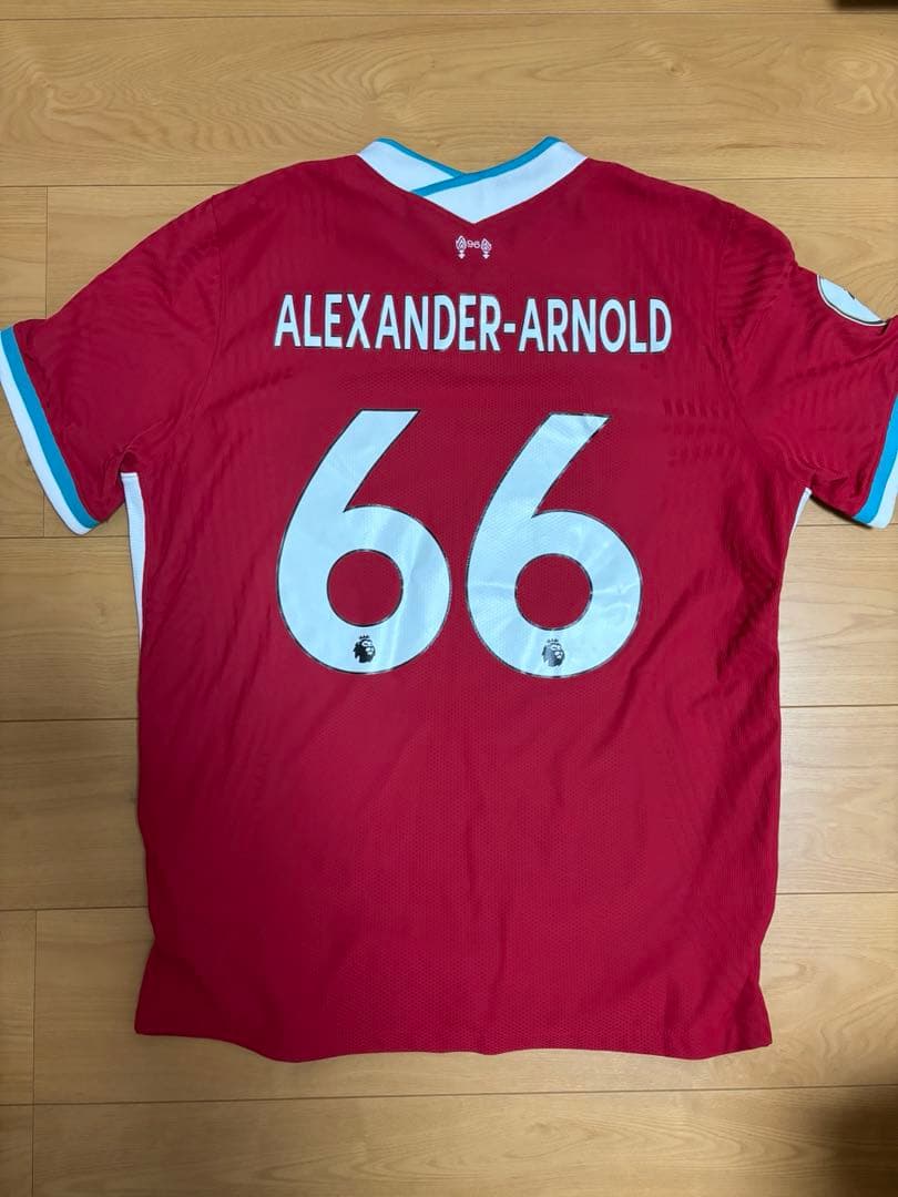 リヴァプール　オーセンティック　アーノルド