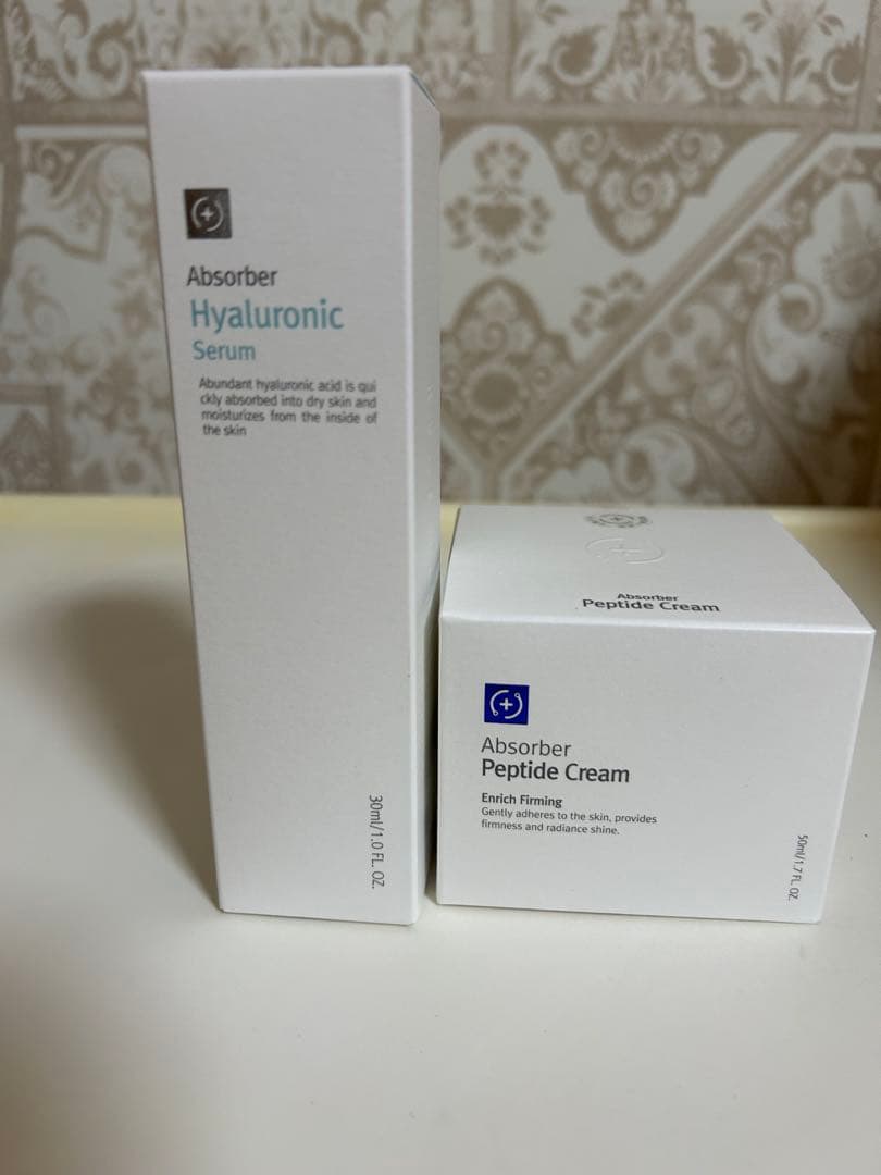 韓国人気な化粧品ルネセル日焼け止めと再生クリーム、クリーム、セラム4点セット