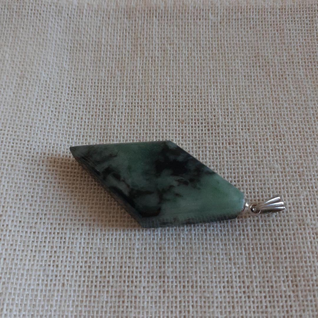 糸魚川黒翡翠ネックレストップ