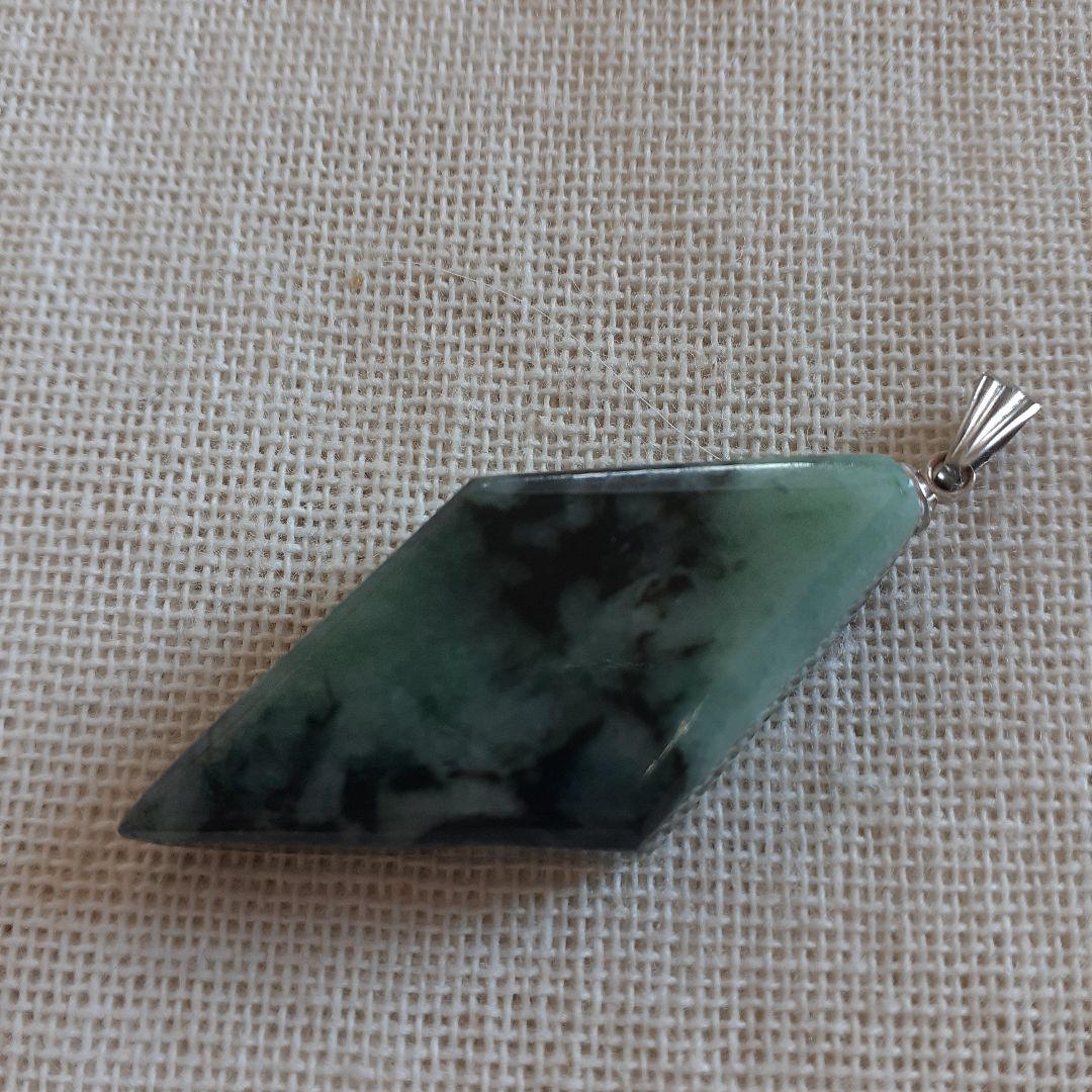 糸魚川黒翡翠ネックレストップ