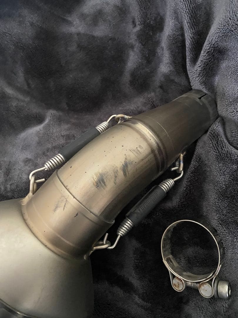 AKRAPOVIČ マフラー ステンレススチール カーボンファイバー