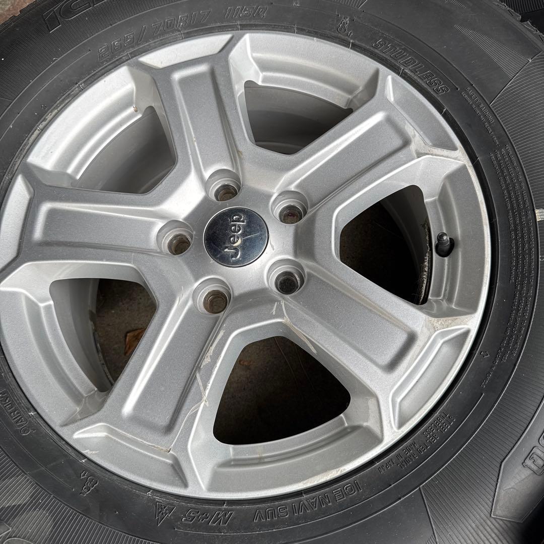 JLラングラー 純正スタッドレスタイヤ　goodyear 265/70r17