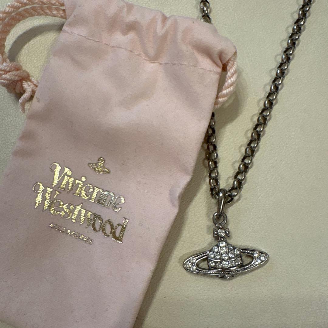 Vivienne Westwood 土星ネックレス