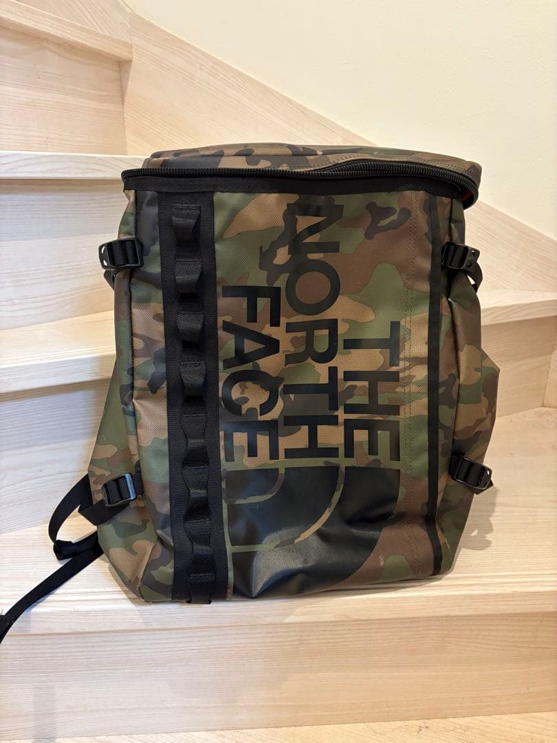 [新品未使用]THE NORTH FACE 迷彩 ヒューズボックス