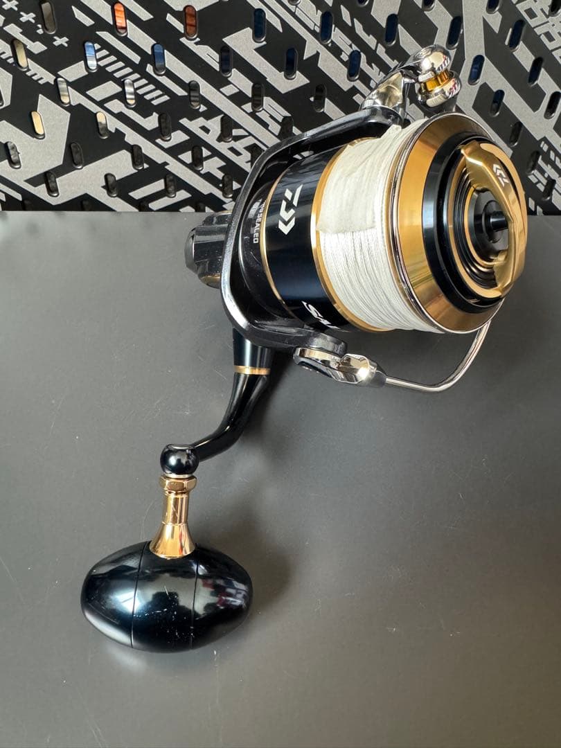 ダイワ　ソルティガ18000H　20000スプール　ライン付