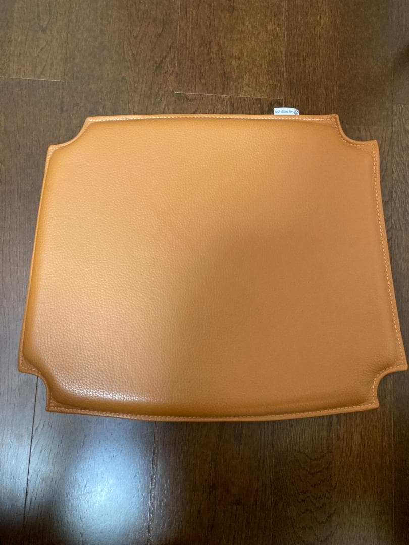 カールハンセン　Yチェアの専用クッション 【色：キャメル】