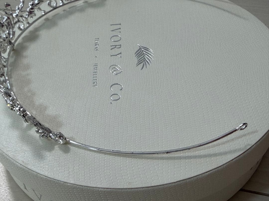 はちみつレモン　Ivory&Co. Caitlin ティアラ