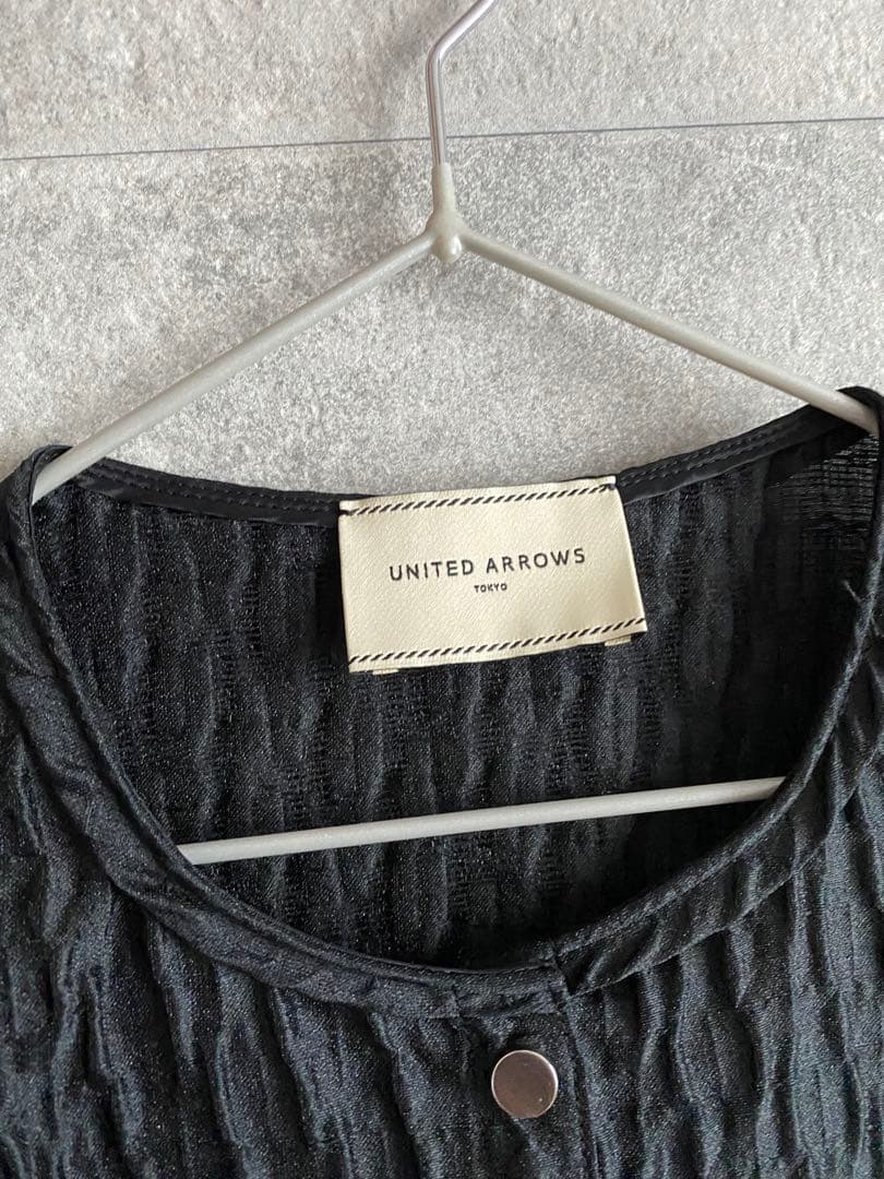 美品　ブラック ユナイテッドアローズ　エアリージャカードベスト