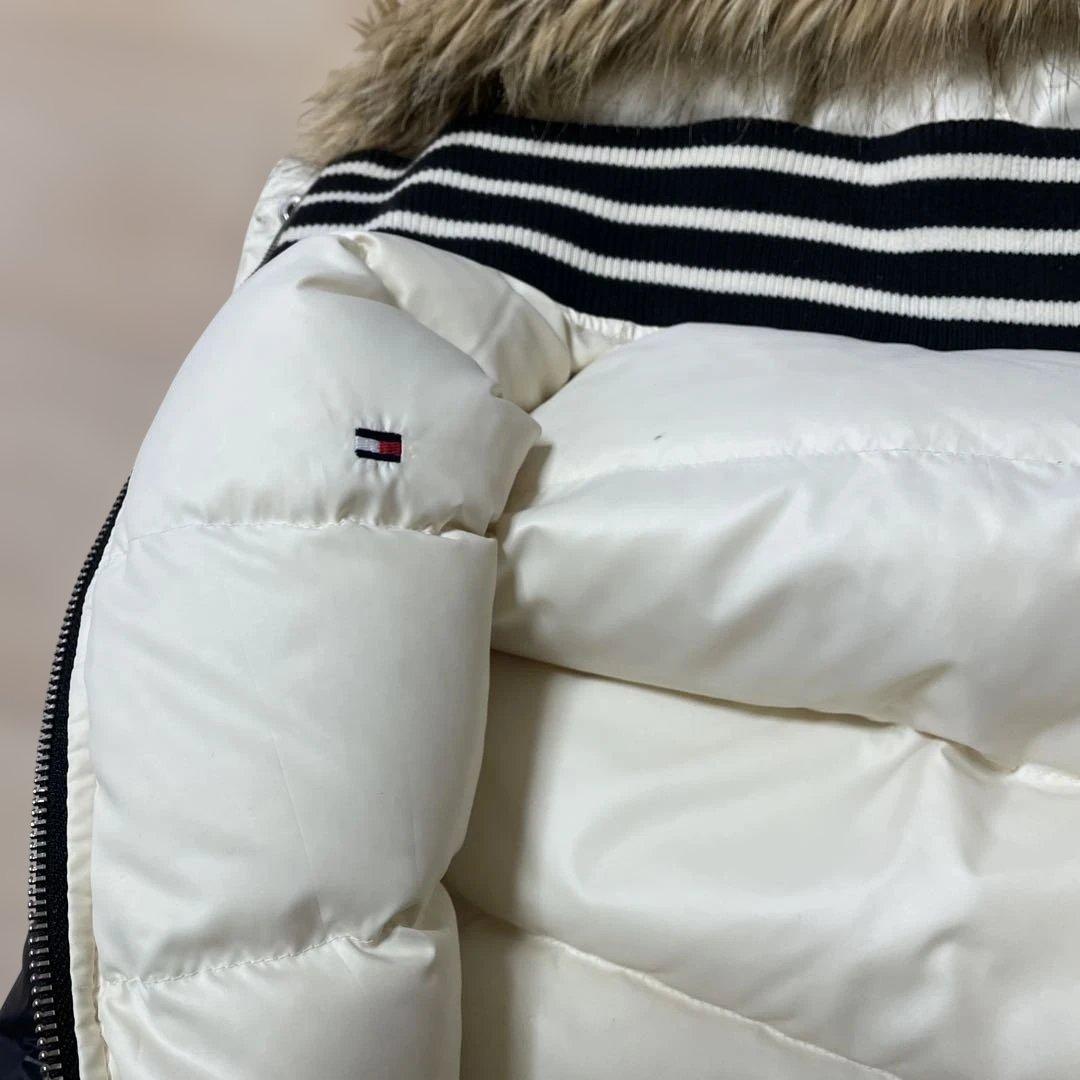   フード付きダウンベスト