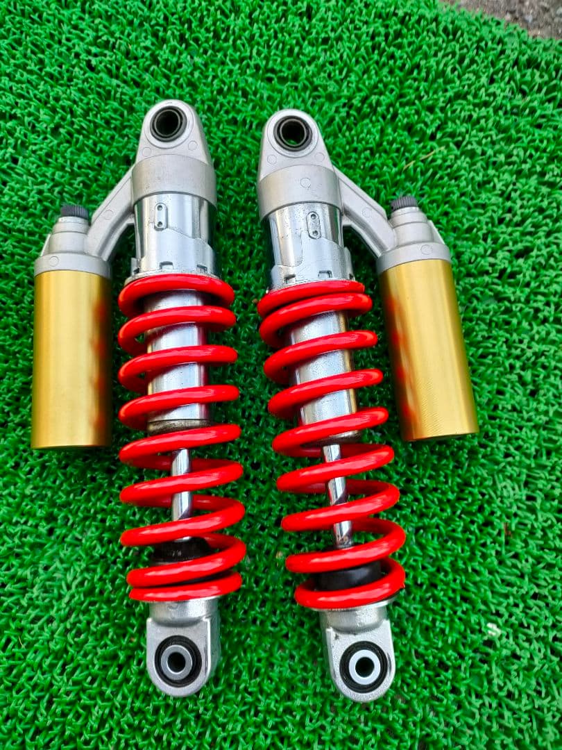 CB1300SF リアサスペンション 左右 SHOWA 純正 SC40 品薄