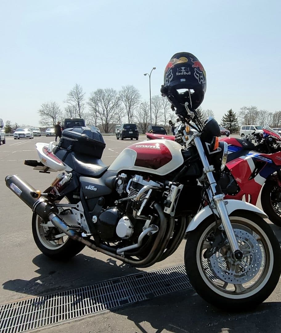 CB1300SF リアサスペンション 左右 SHOWA 純正 SC40 品薄