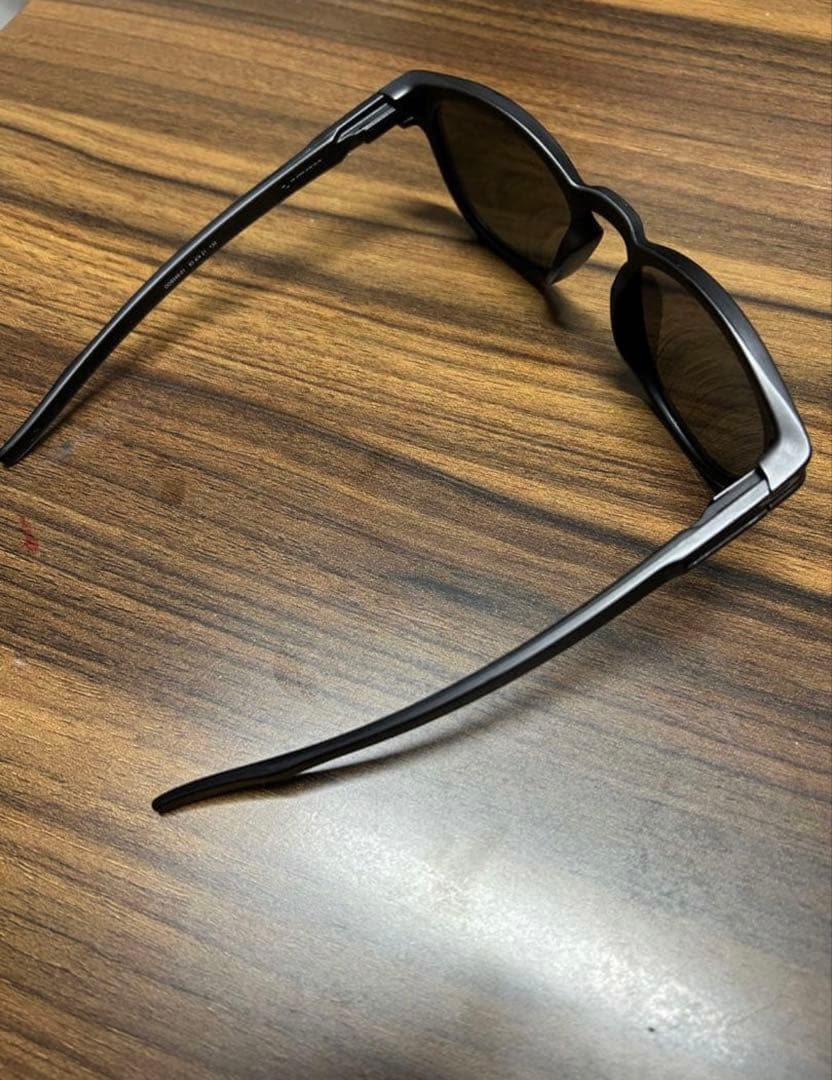 オークリーサングラス ラッチ