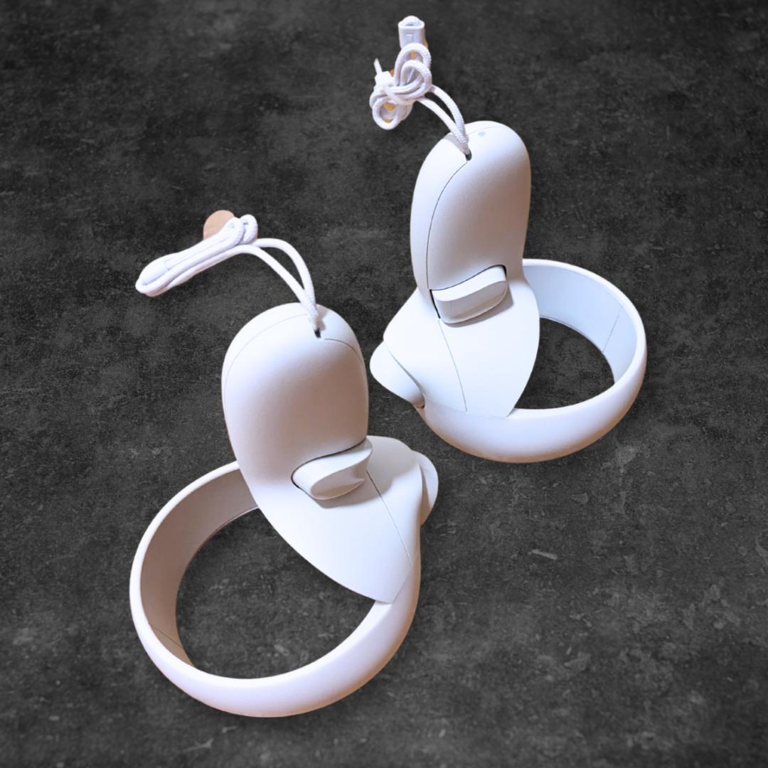 【極美品】 Quest 2（）左右コントローラーセット