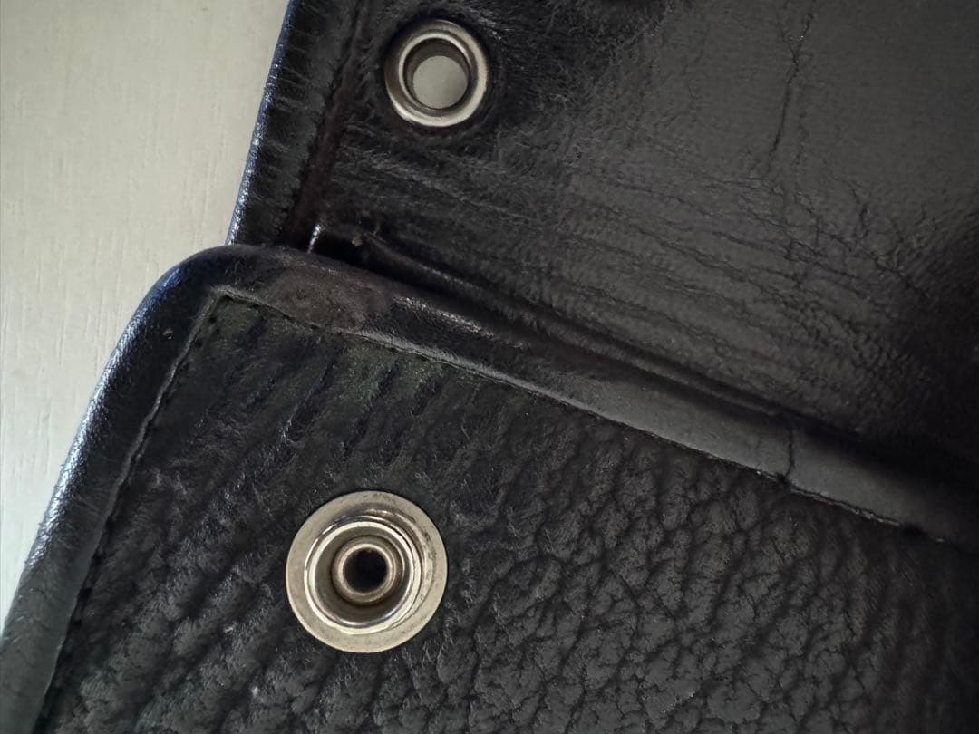 ビルウォールレザー　シャークレザー　ミディアムウォレット ブラック/シルバー