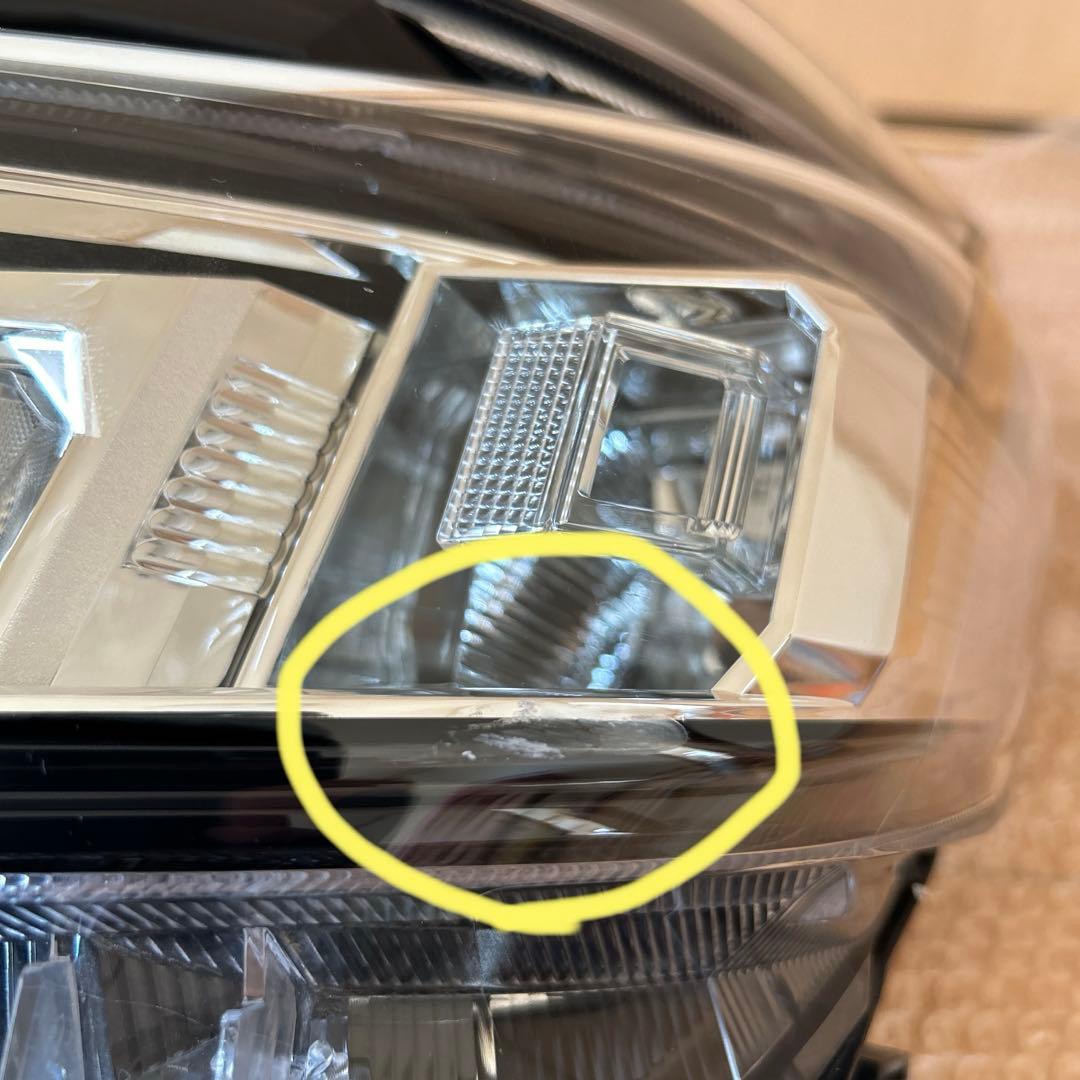 a*2様 【中古美品】80ヴォクシー後期（X,Vグレード）左ヘッドライト　ＬＥＤ