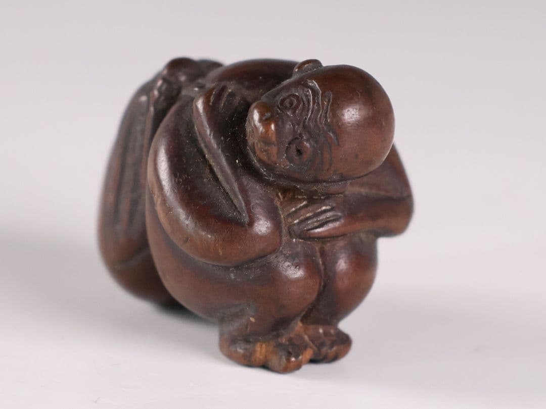 時代 堤物 猿と茄子 木彫 根付 木製【MB176】