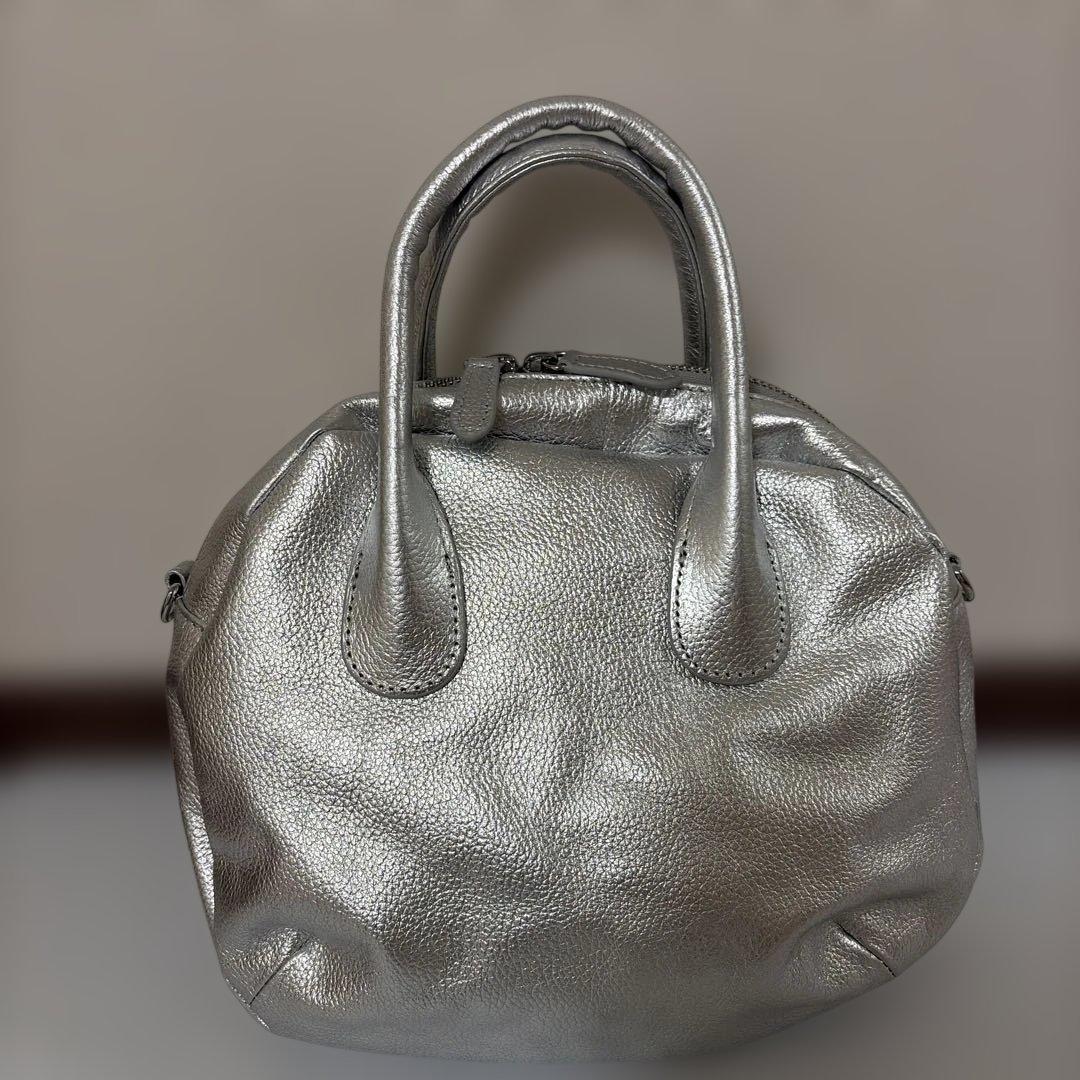 BEARDSLEY シルバーショルダーバッグ