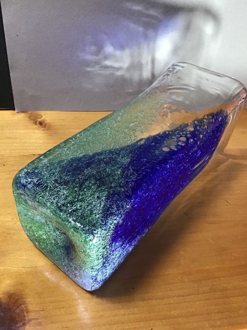 琉球ガラス　稲嶺盛吉　花瓶　作家印あり