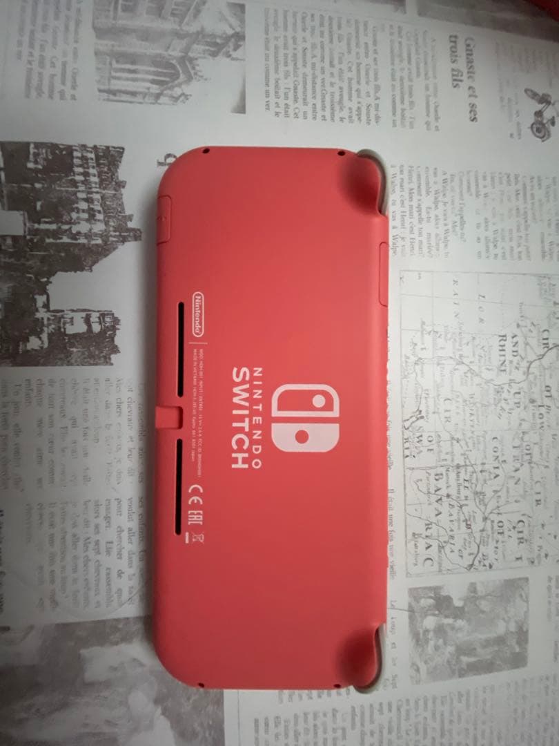 Nintendo Switch LITE 本体コーラル