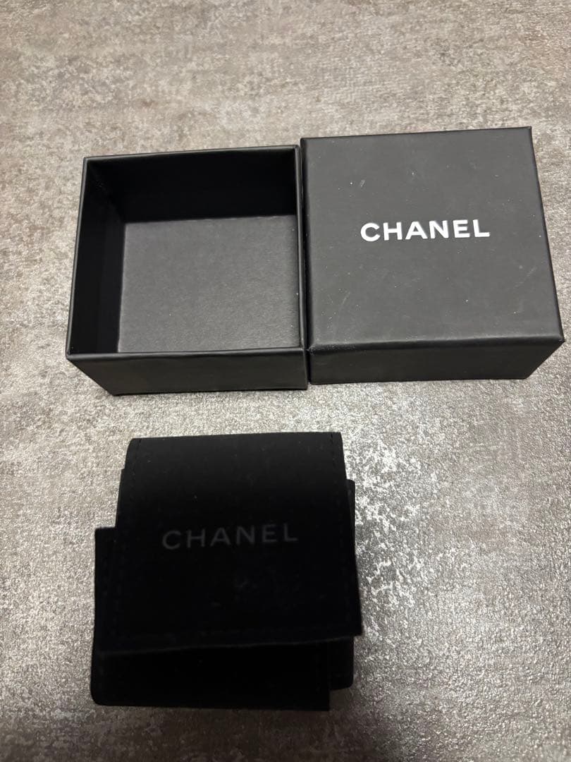 CHANEL パールクリスタルスタッドピアス