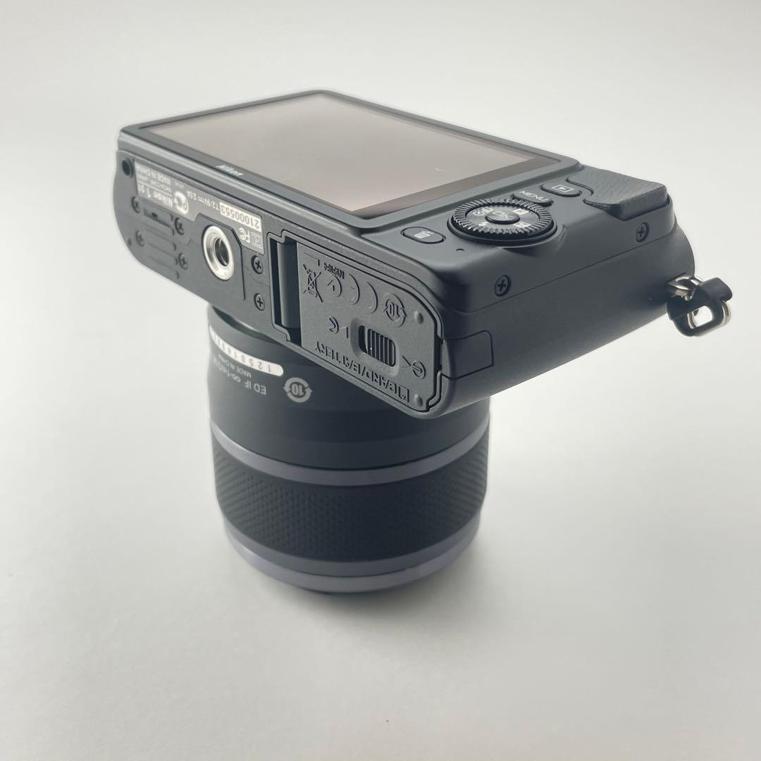 【極上美品・返品保証】Nikon1 S1ブラック 標準レンズキット