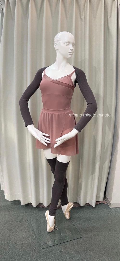 未使用 チャコット チュールライン切替 スカート付 レオタード ローズ M